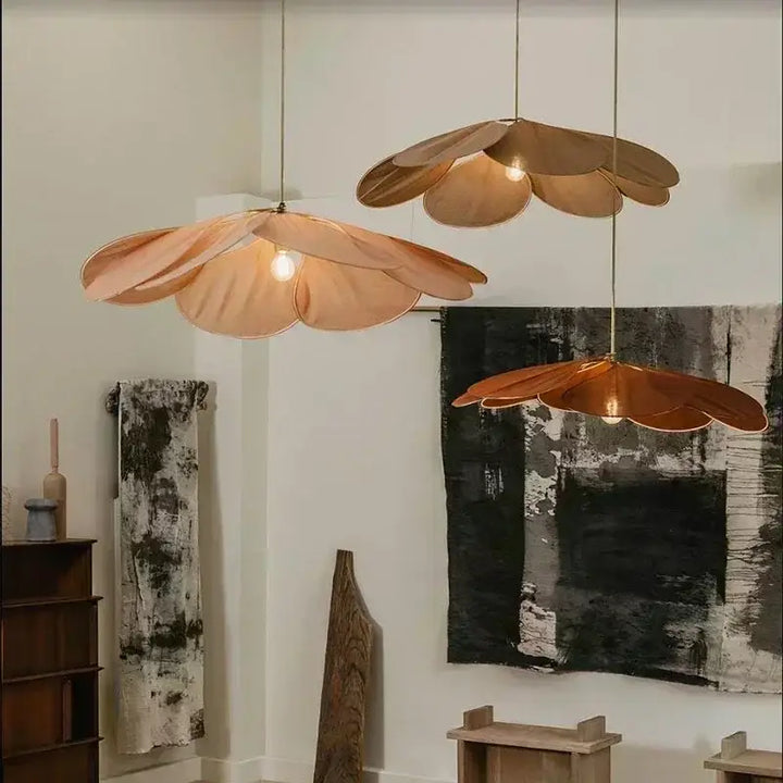 Suspension luminaire design aérienne en pétales au style moderne