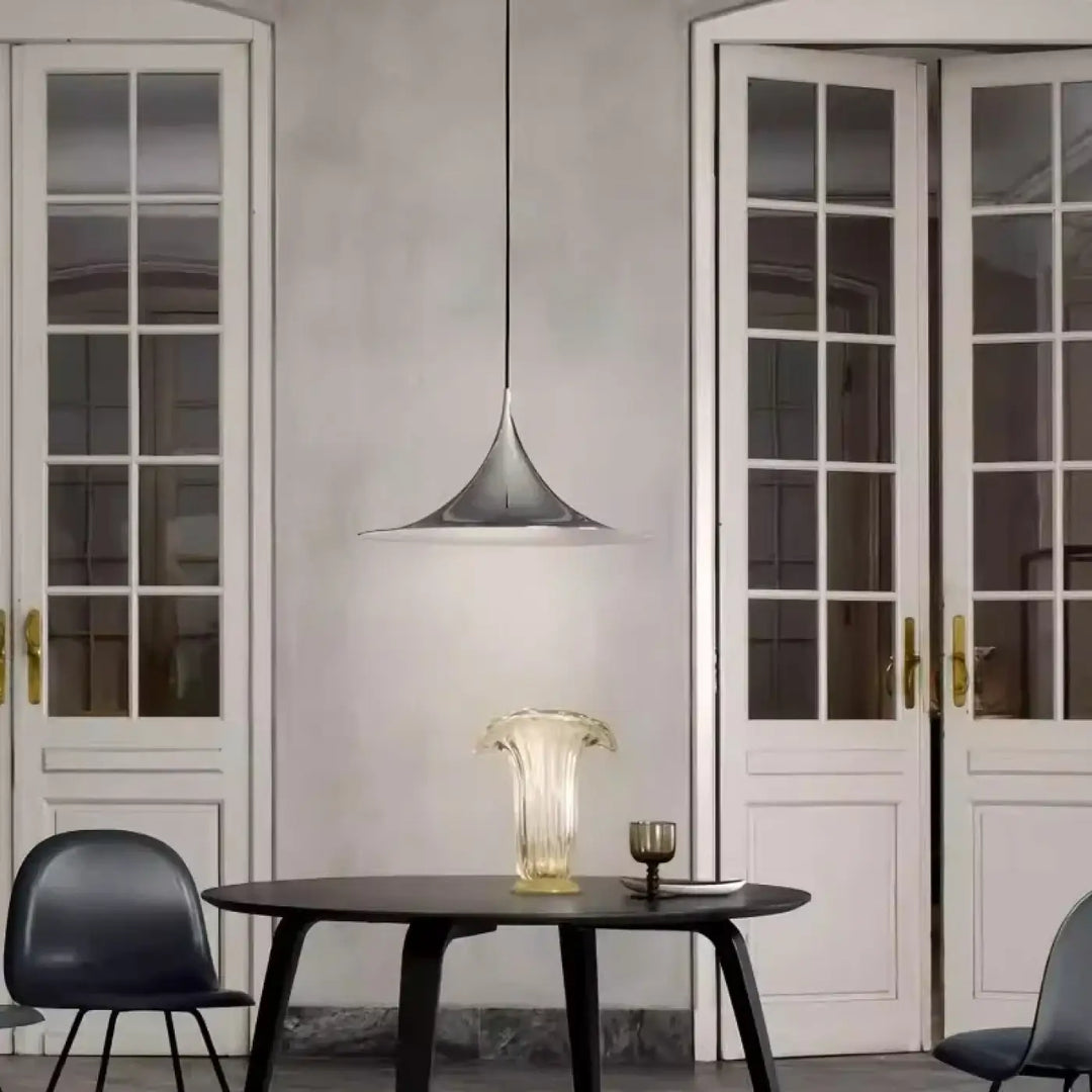 Suspension luminaire design en forme conique moderne et élégante
