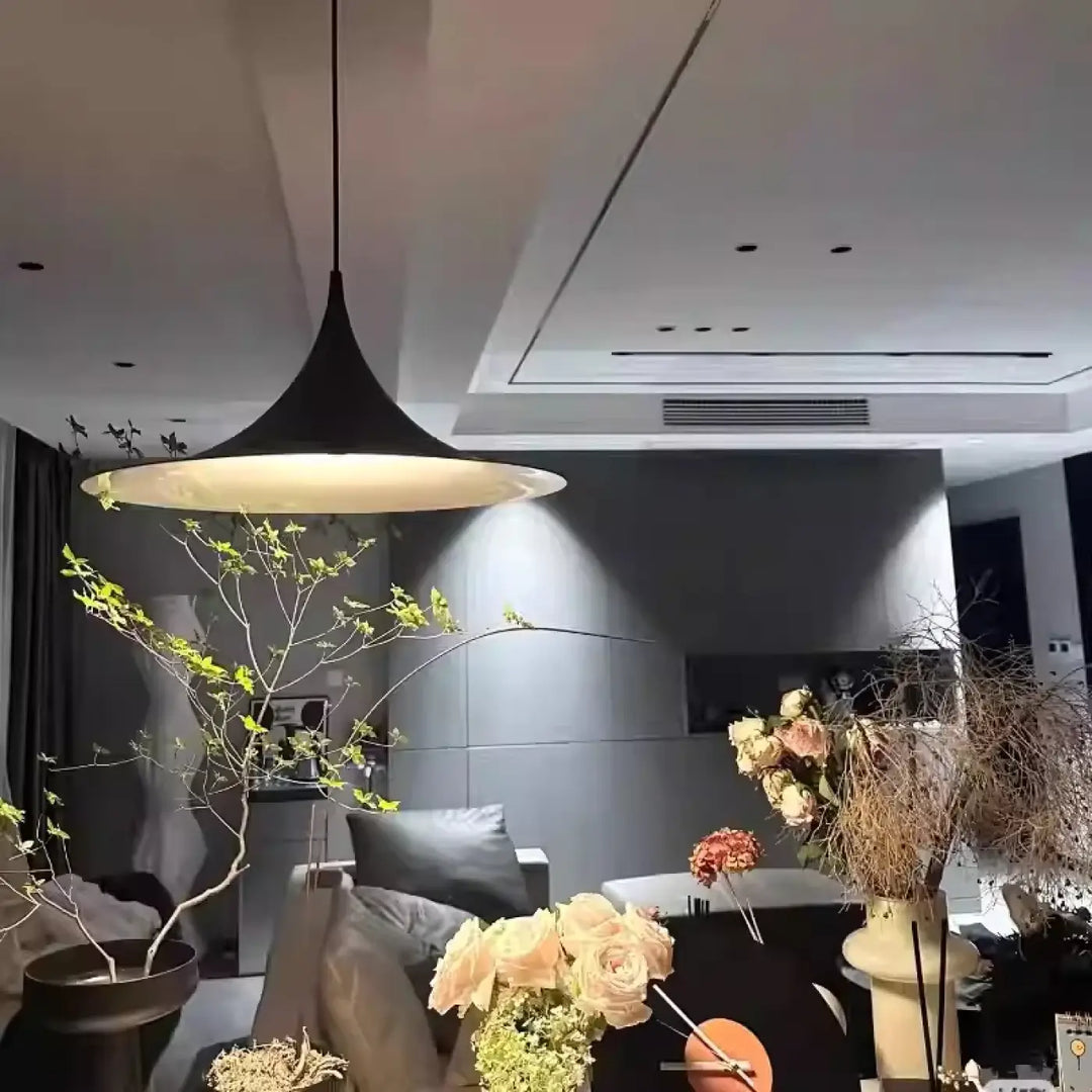 Suspension luminaire design en forme conique moderne et élégante