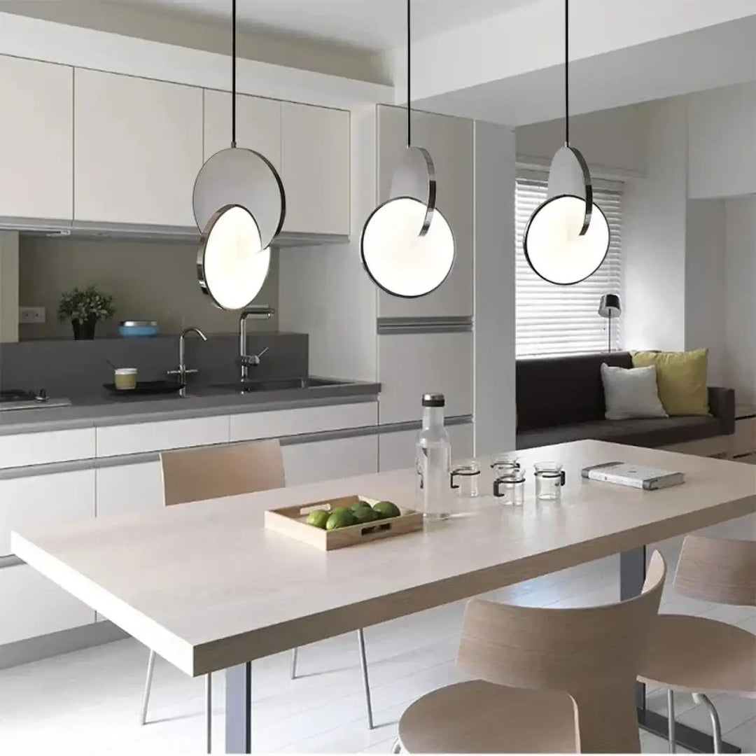Suspension luminaire design géométrique en métal chic
