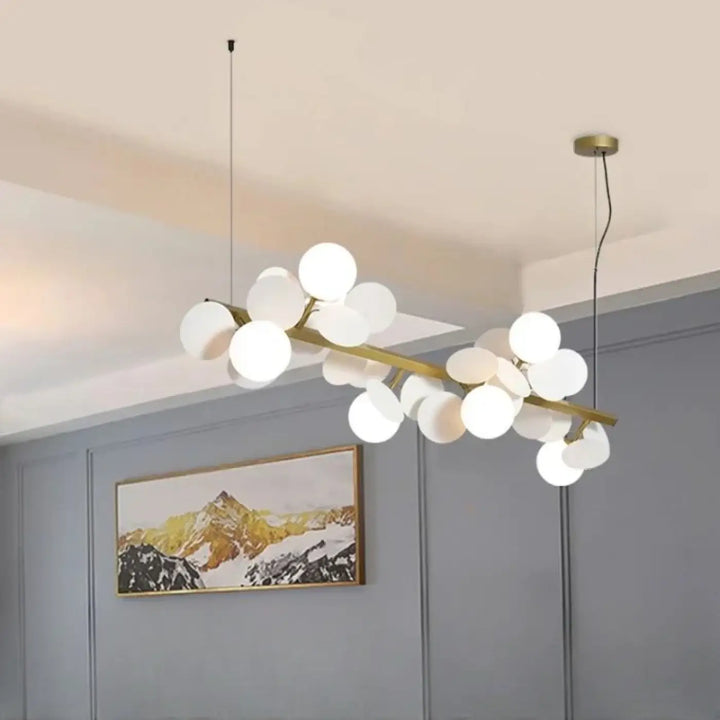 Suspension luminaire orbellia en laiton moderne avec ampoule incluse et sphères en verre blanc gris pour salle à manger