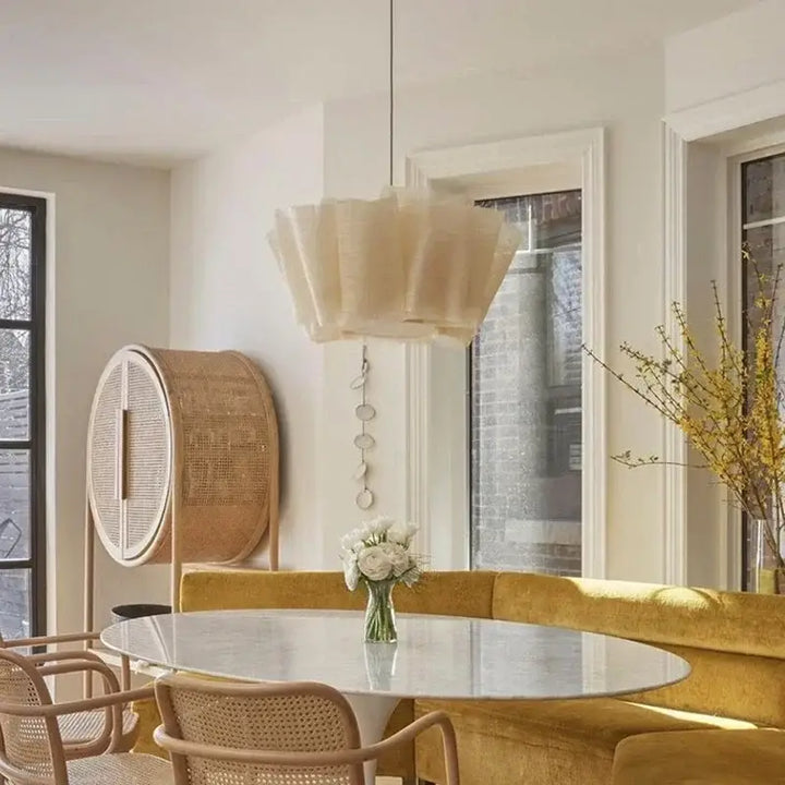 Suspension luminaire design en lamelles de bois scandinave