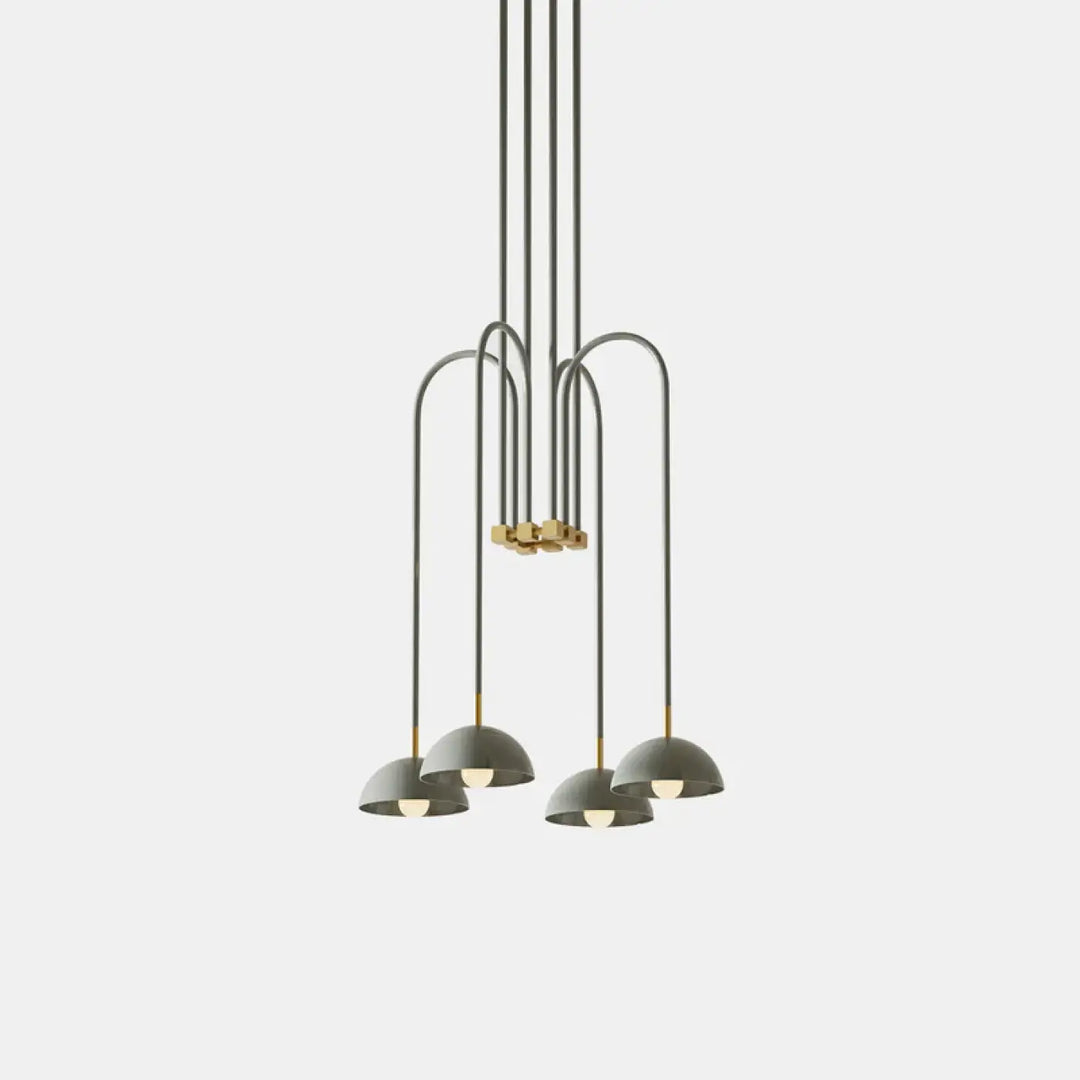 Suspension luminaire rumia avec cinq abat-jours gris mat et bras noirs fins au design moderne et présence spectaculaire
