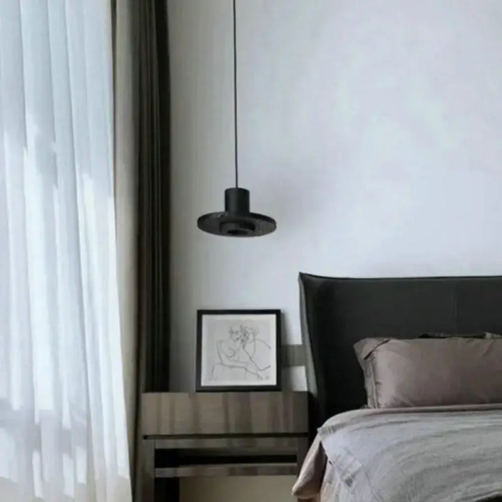 Suspension luminaire design moderne noir en métal élégant