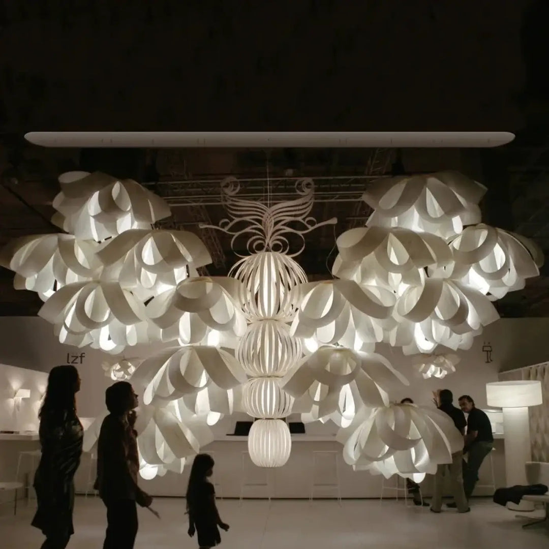 Suspension luminaire design organique en rubans de bois naturel