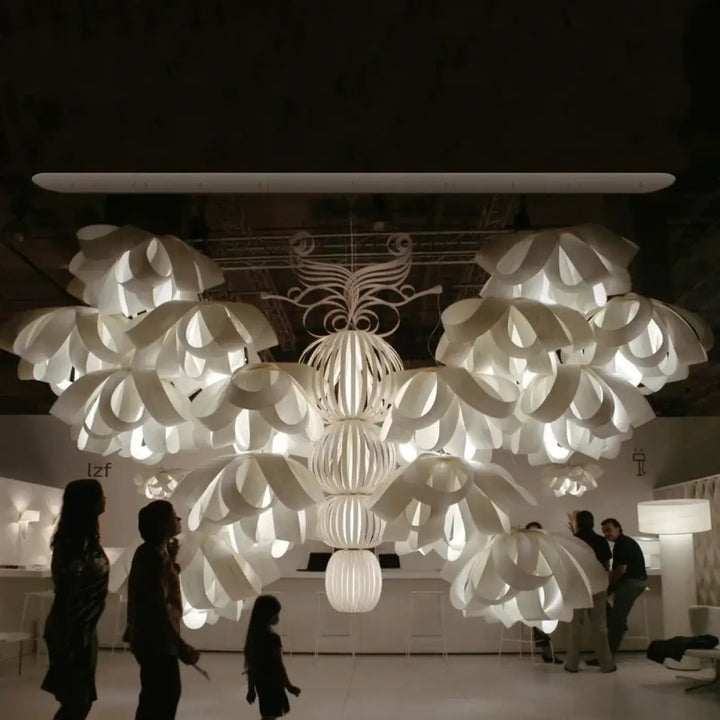 Suspension luminaire design organique en rubans de bois naturel