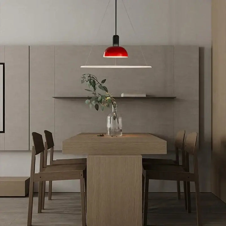 Suspension luminaire design rouge et blanc et argent style graphique


