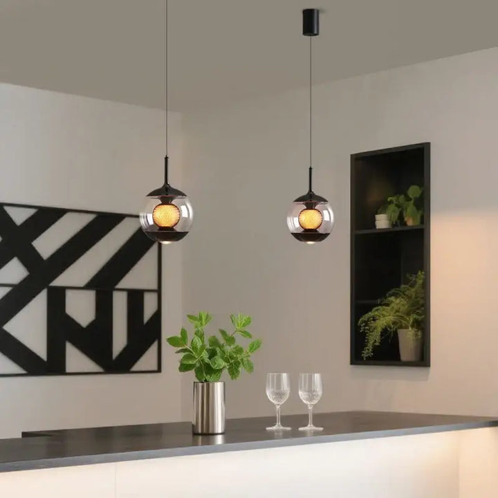 Suspension luminaire design en verre fumé moderne et élégant