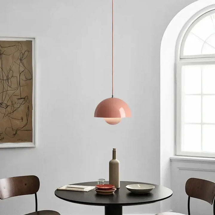 Suspension luminaire disponible dans toutes les couleurs possibles

