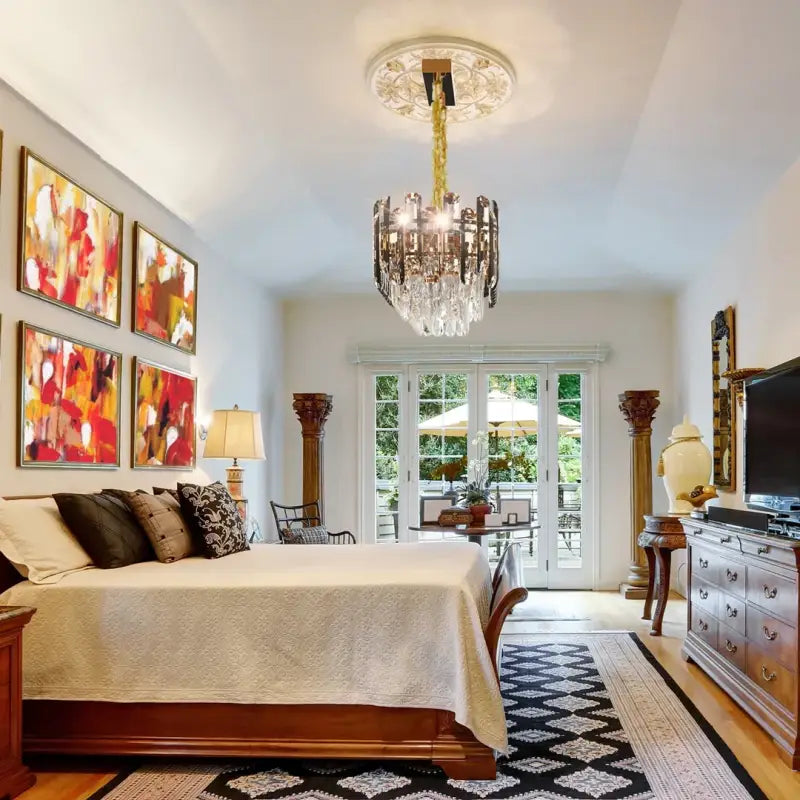 Suspension luminaire élégante en cristal avec reflets dorés