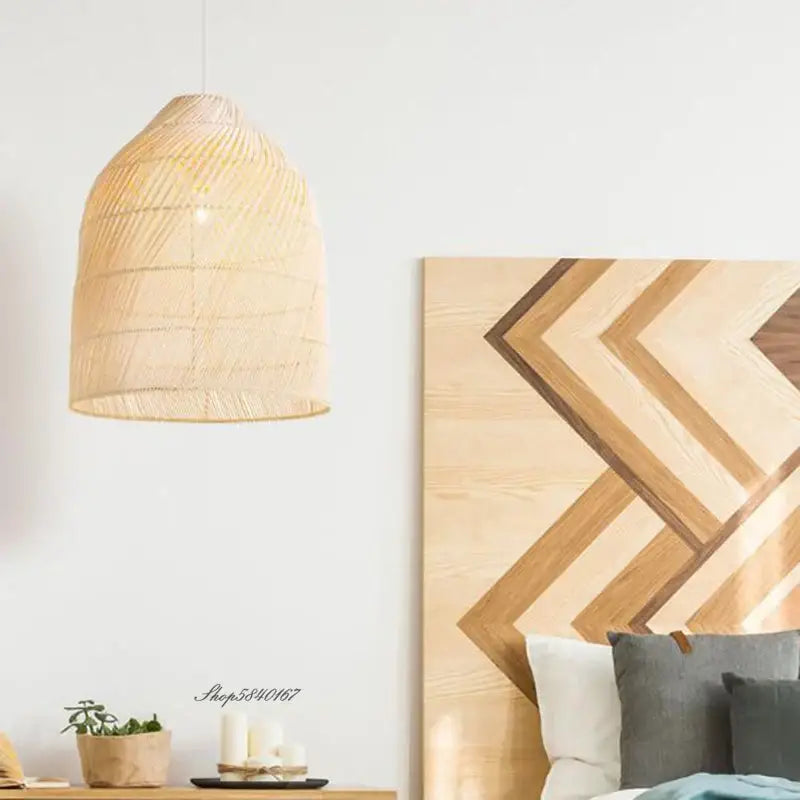 Suspension luminaire élégante en osier tressé façon lanterne

