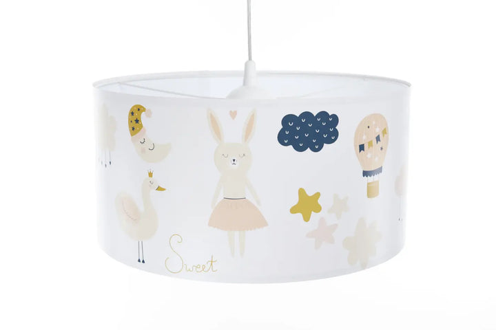 Suspension luminaire enfant blanc avec abat-jour cylindrique décoré de lapin rêveur pastel et accessoires décoratifs