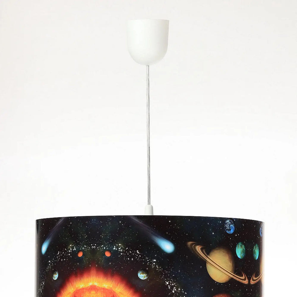 Suspension luminaire enfant foto kids galaxy noir multicolore avec abat-jour cylindrique à motifs planètes et étoiles