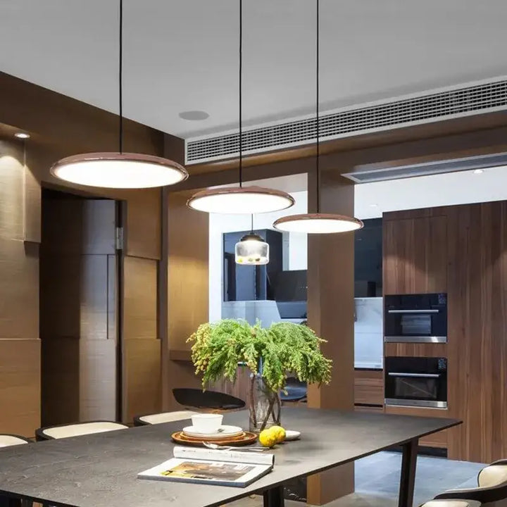 Suspension luminaire fine avec teinte colorée pour cuisine moderne


