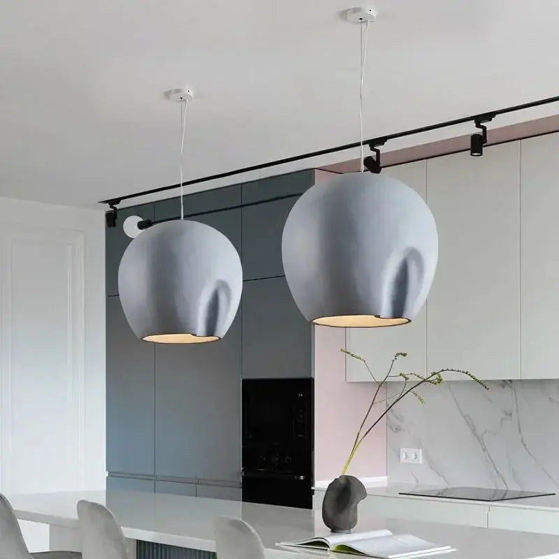 Suspension Luminaire Sphérique Pliée D’un Côté Touche Raffinée