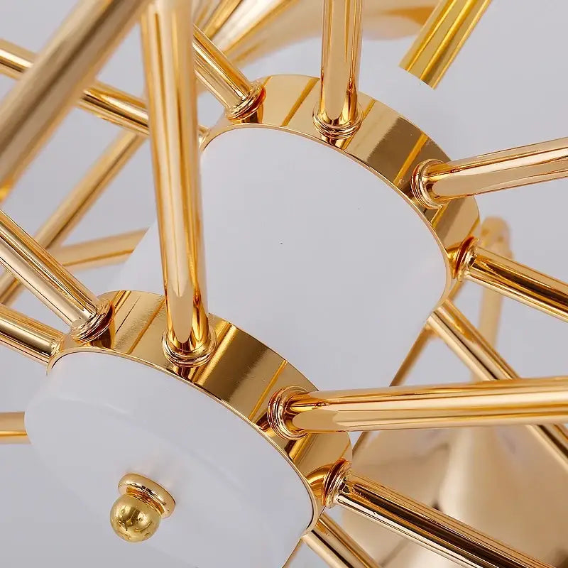 Suspension luminaire haut de gamme en trompettes dorées

