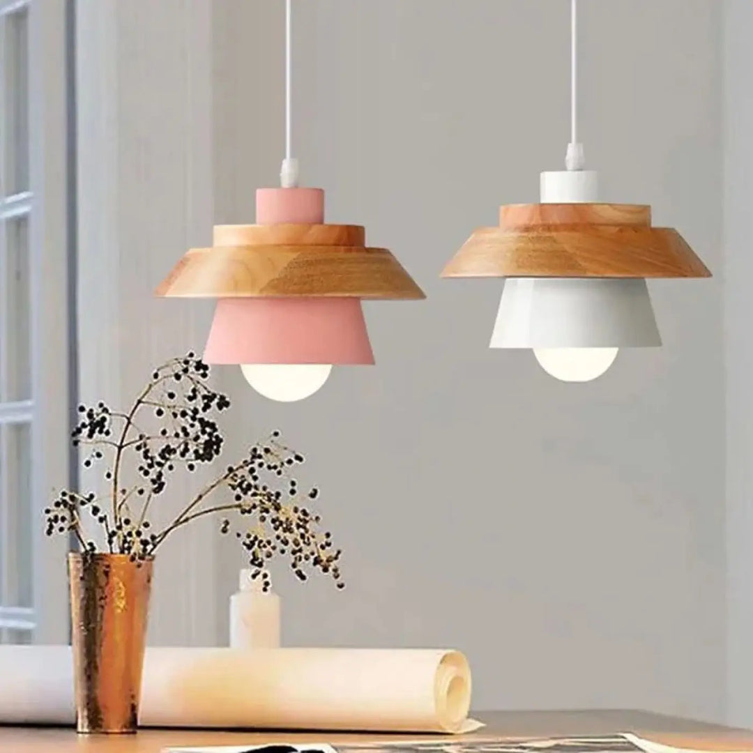 Suspension luminaire stakia avec deux luminaires suspendus à deux niveaux en finition bois rose et blanc