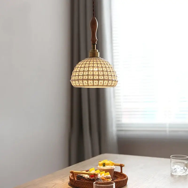 Suspension Luminaire à l’Effet Céramique pour Éclairer une Cuisine