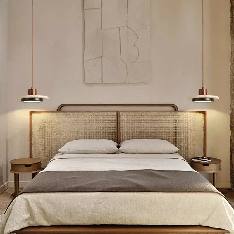 Suspension luminaire en marbre et bois naturel au design épuré