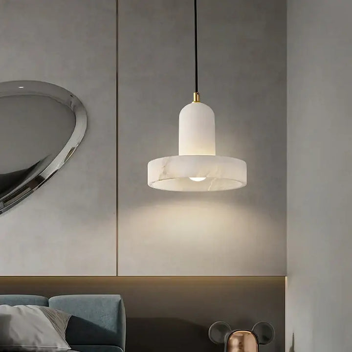 Suspension en marbre et doré design moderne blanc luxe