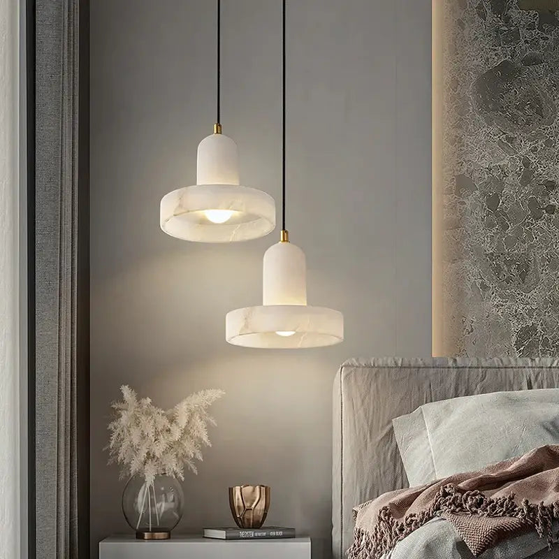 Suspension en marbre et doré design moderne blanc luxe