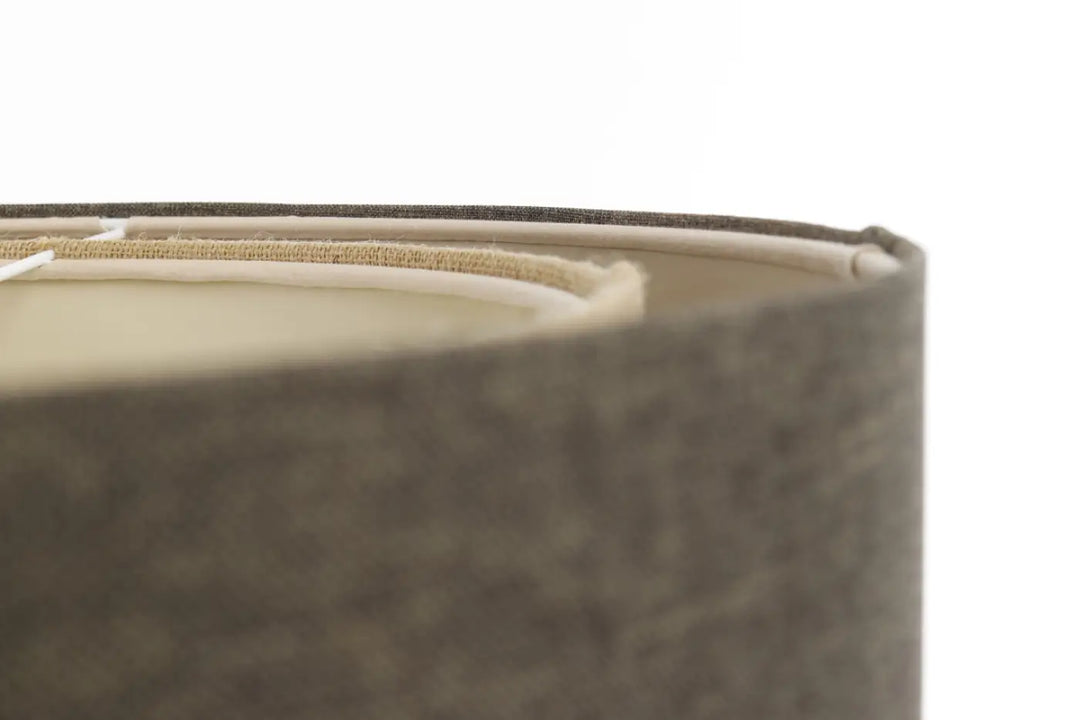 Suspension luminaire marron gris duo boho elegant avec abat-jour en tissu gris texturé et doublure beige visible