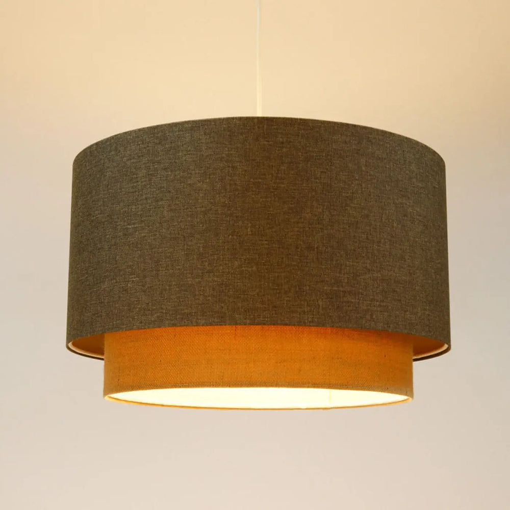 Suspension luminaire marron gris duo boho élégant avec abat-jour texturé gris et intérieur doré lumineux