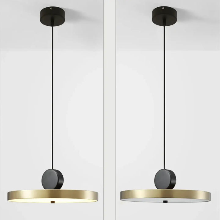 Suspension luminaire altis avec design minimaliste métal doré et monture plafond noire élégante
