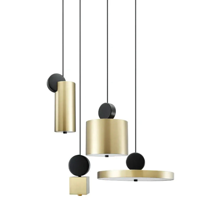 Suspension luminaire altis avec abat-jours cylindriques et disques en métal doré brossé et éléments noirs mats pour décoration intérieure moderne