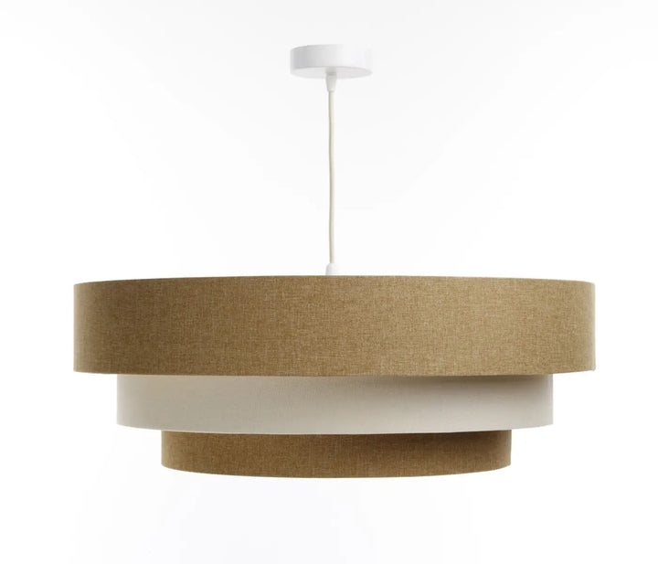 Suspension luminaire moderne triniti boho élégant avec couche textile beige moutarde et anneaux blancs lisses suspendue par câble blanc