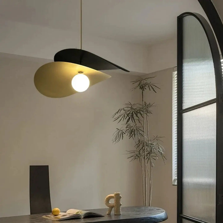 Suspension luminaire moderne noir et laiton minimaliste chic