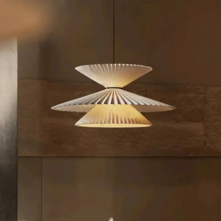 Suspension luminaire moderne plissée à étages design élégant

