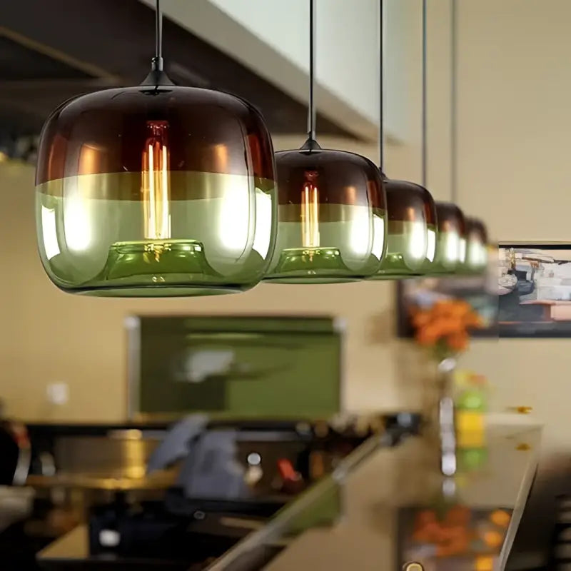 Suspension luminaire moderne en verre coloré design élégant