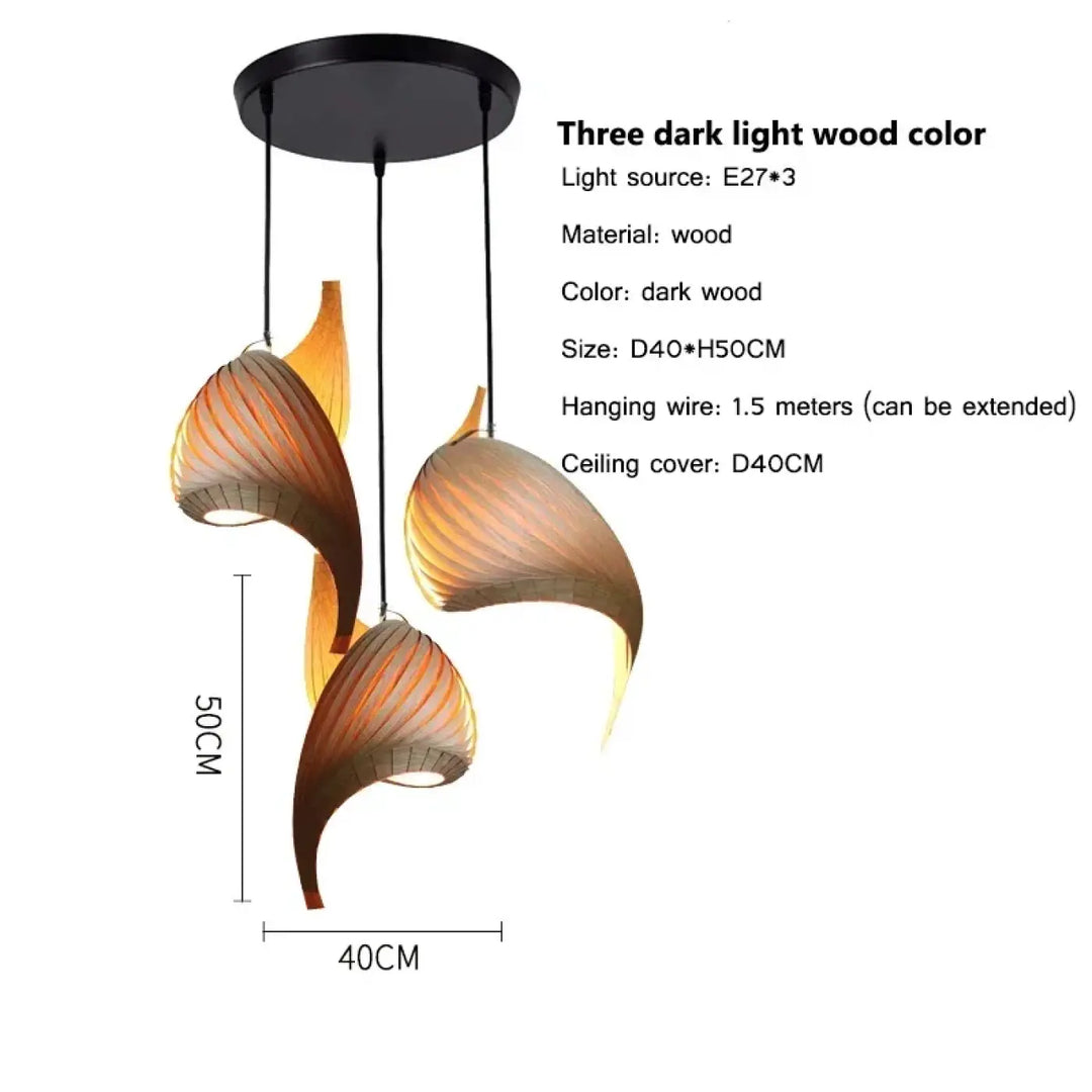 Suspension organique en bois sculptural ambiance chaleureuse