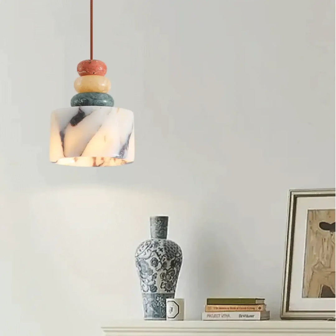 Suspension luminaire en pierre naturelle colorée aspect brut