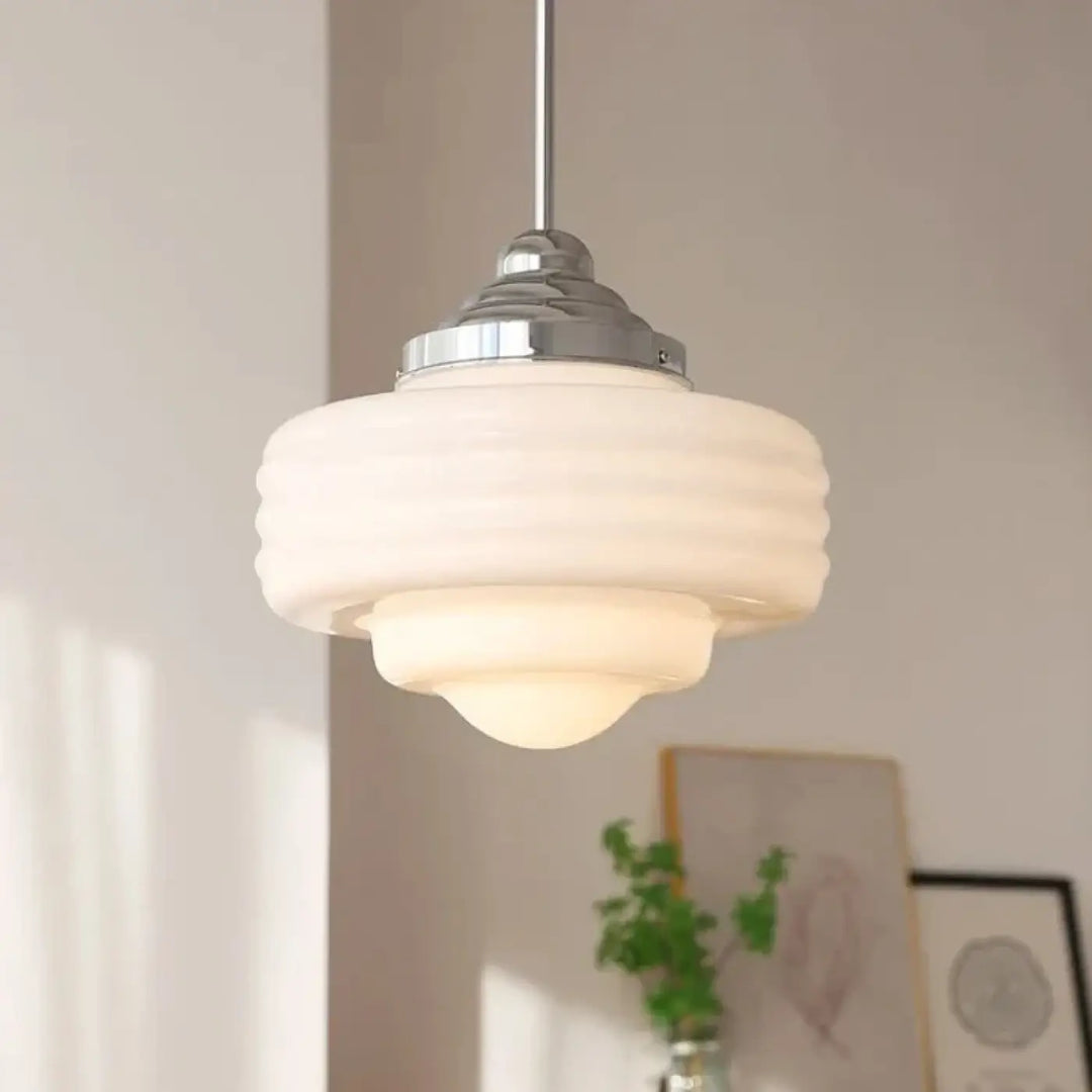 Suspension luminaire rétro en verre opalin et en métal chromé
