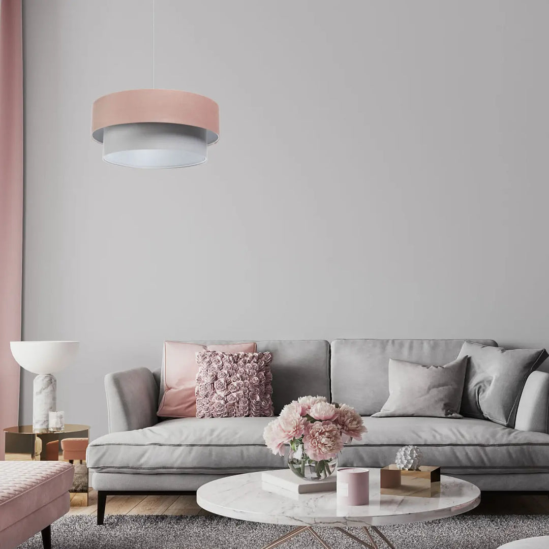 Suspension luminaire duo jasmin avec abat-jour rose doux et gris mat en deux niveaux suspendue au plafond