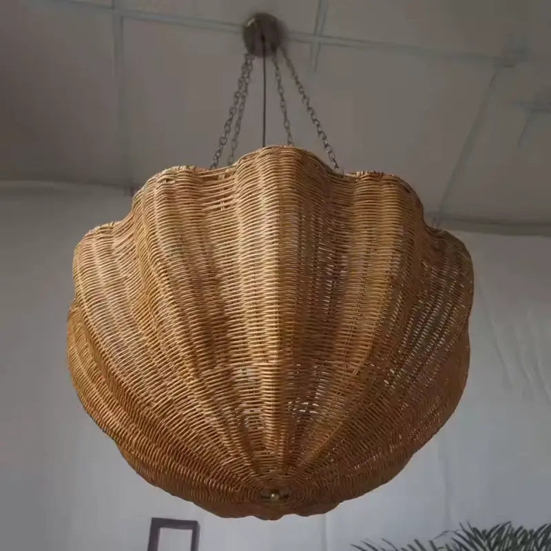 Suspension Luminaire Rotin Artisanale Forme Coquillage