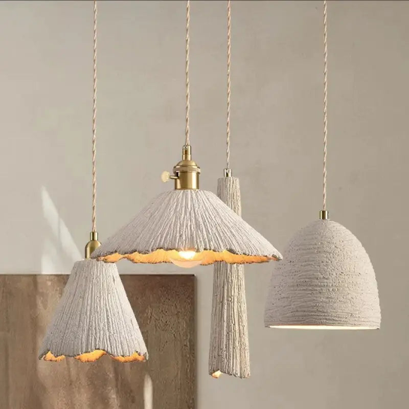 Suspension scandi chic ciment texturé et doré beige chic