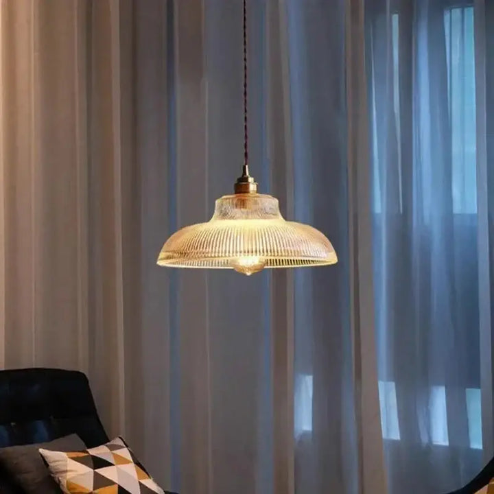 Suspension luminaire style art déco en verre vert ou ambre chic