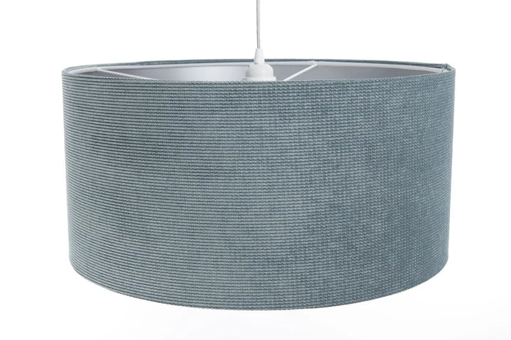 Suspension luminaire glamour structural velour bleu gris argent avec panier tressé gris à texture côtelée et bords arrondis
