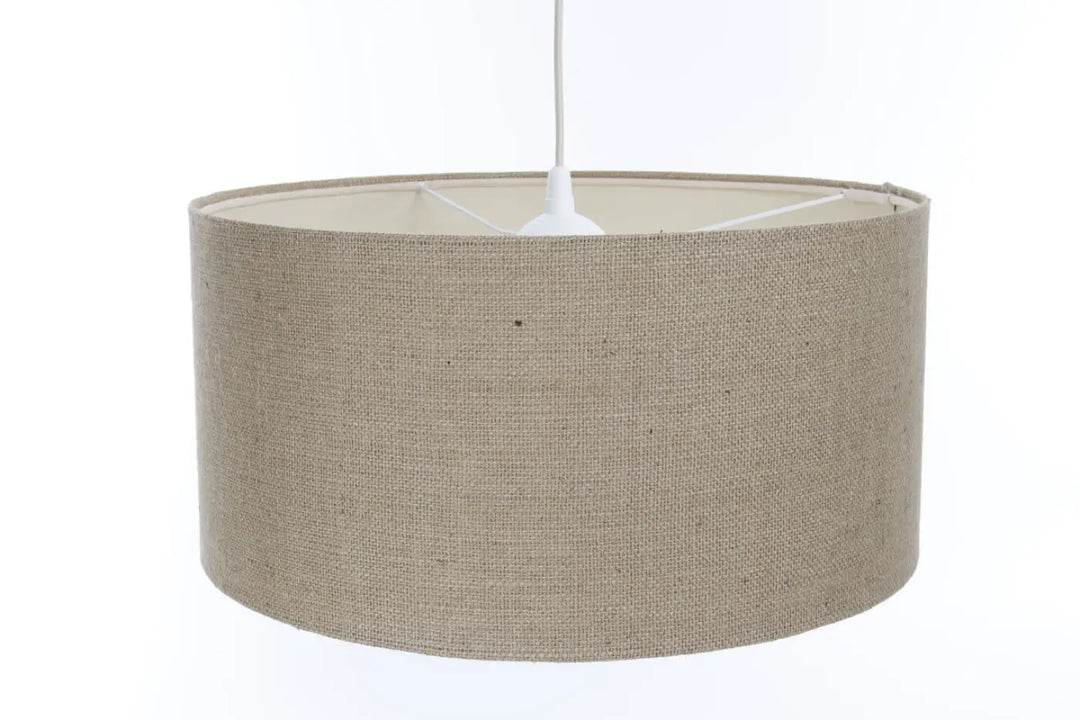 Suspension luminaire cylindrique en tissu taupe beige avec intérieur blanc minimaliste chic pour intérieur élégant