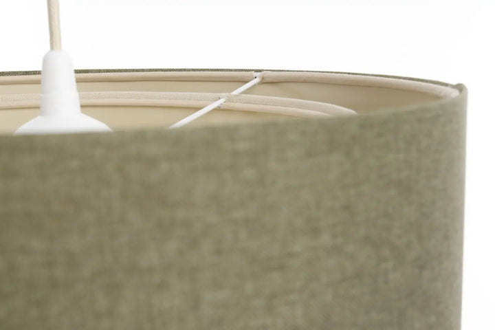 Suspension luminaire duo rattan avec abat-jour en tissu beige texturé et structure interne blanche pour éclairage élégant