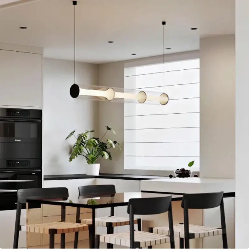 Suspension luminaire en verre avec lumière blanche élégante