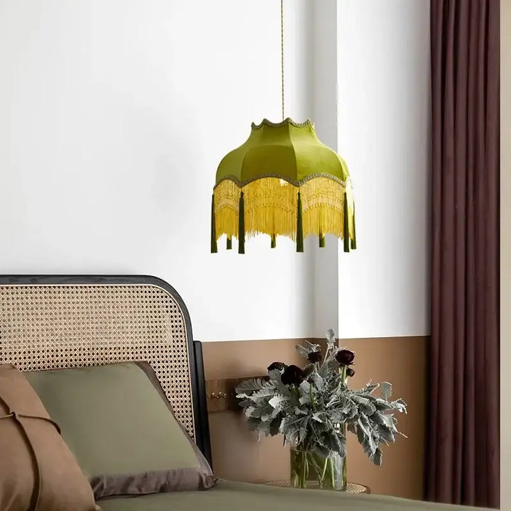 Suspension luminaire vert au style vintage inspiré des vieux bars

