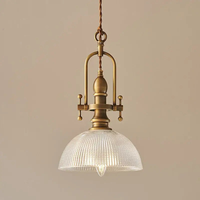 Suspension luminaire vintage en laiton doré et verre strié raffiné