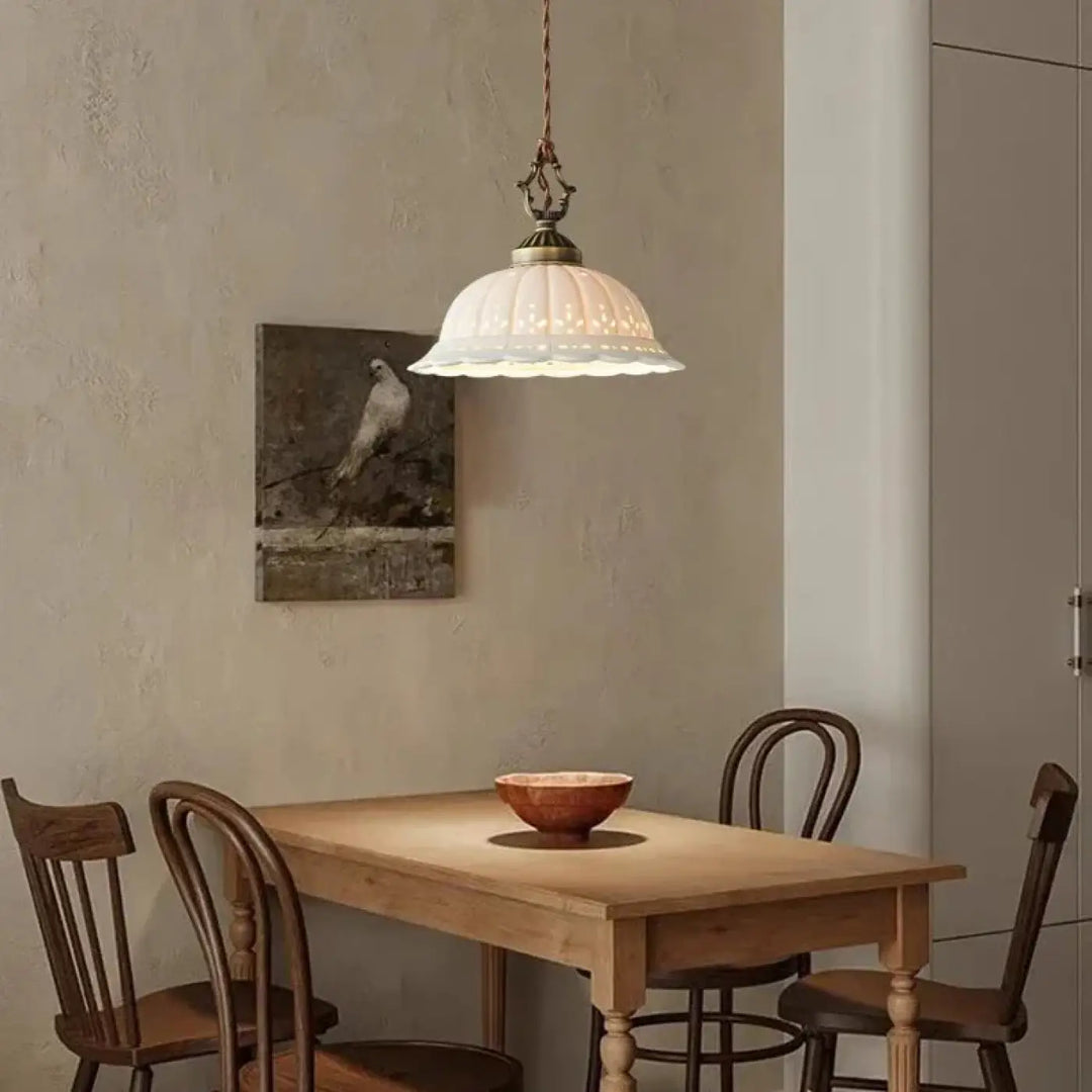 Suspension luminaire vintage en verre au style antique