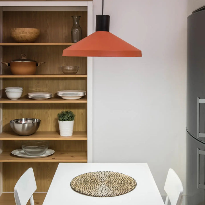 Suspension Kombo terracotta en situation