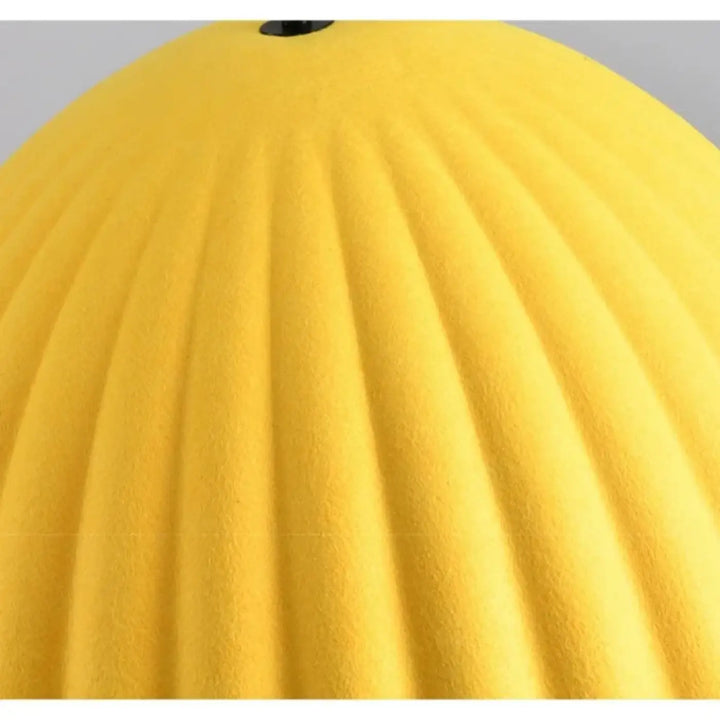 Suspension moderne en feutre côtelé style nordique