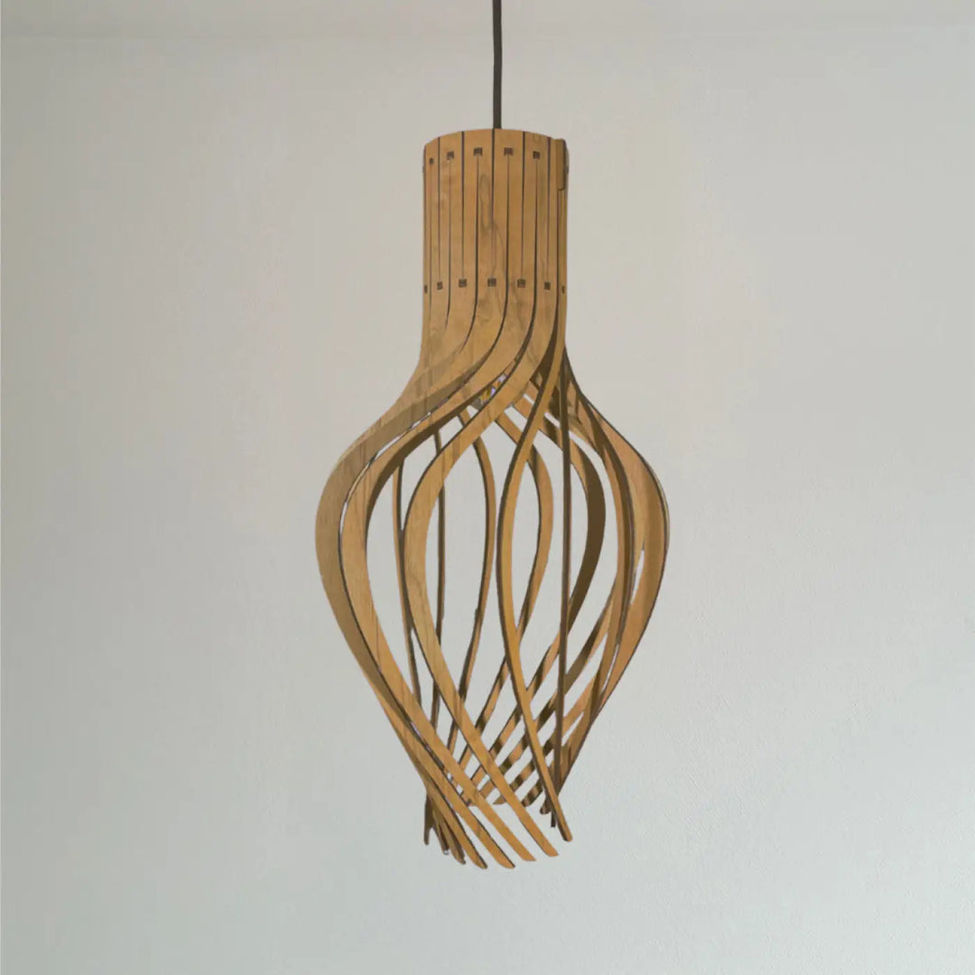 Suspension möntenyel piatoni en bois fsc finition naturelle avec lattes torsadées de couleur bois clair
